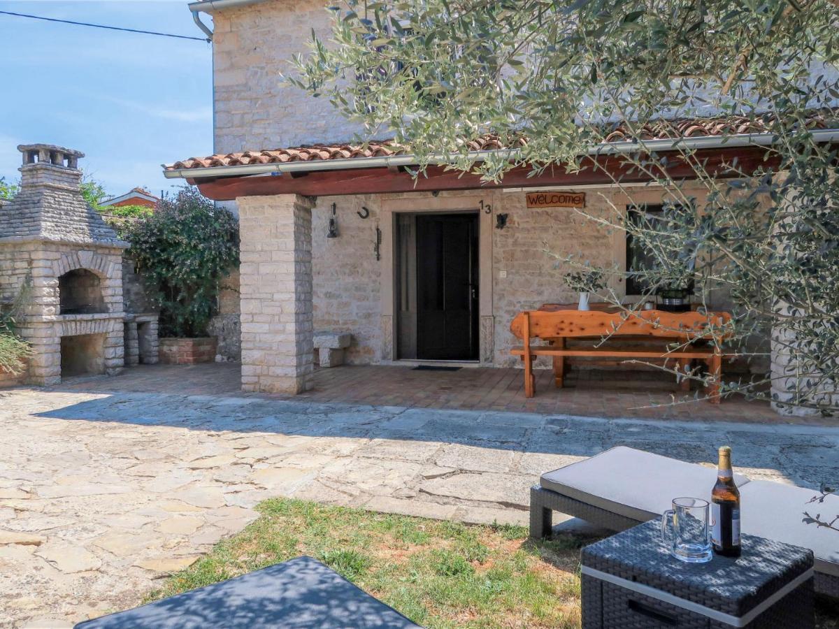 Casa vacanze Lara - Lbn362 By Interhome *